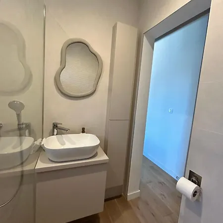 公寓 Two Bedroom With Terrace And Sea View *