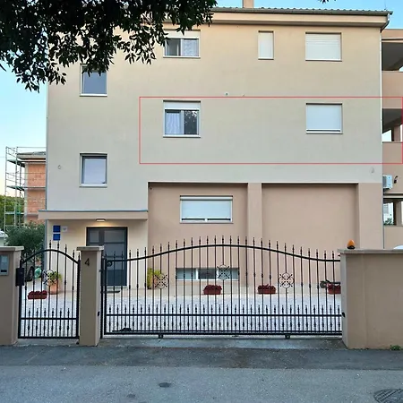公寓 Two Bedroom With Terrace And Sea View *