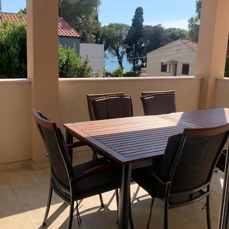 Two Bedroom With Terrace And Sea View 公寓